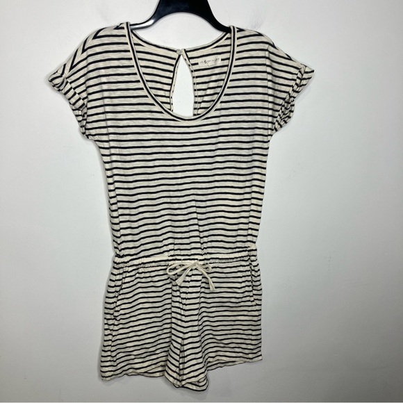 Lou & grey striped short sleeve romper tie waist women’s size XS gray & cream - Picture 3 of 11